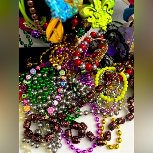 Assorted Fashion Jewelry Lot for Girls#217 - Picture 11 of 11